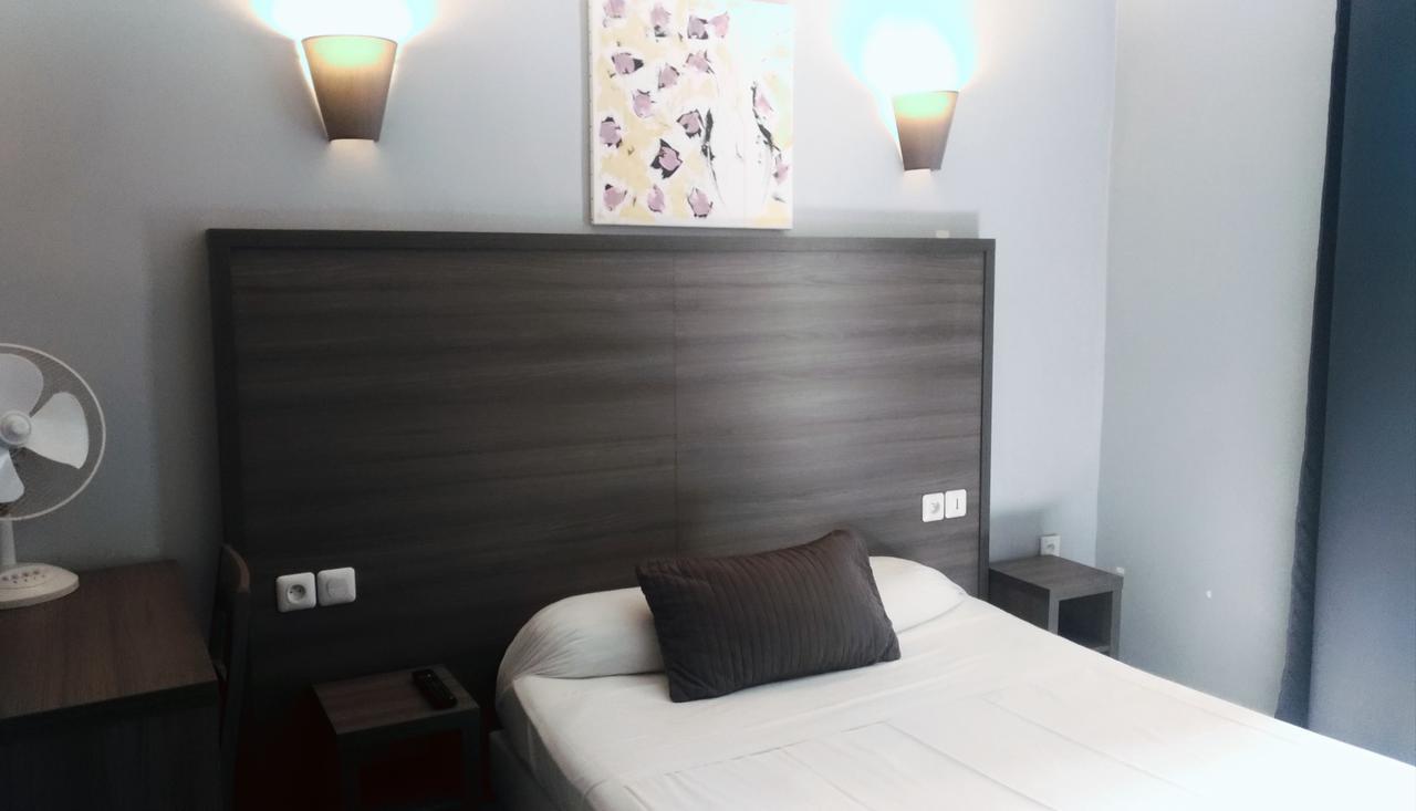 Hotel Du Globe 18 Paris Eksteriør billede